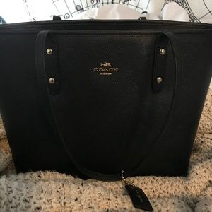 Coach Signature City Zip Tote